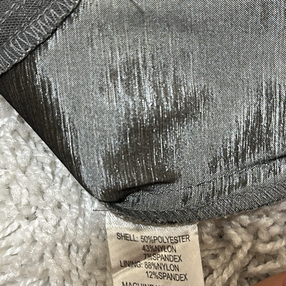 HOUSE OF HARLOW 1960 metallic grey cropped top - Picture 8 of 8
